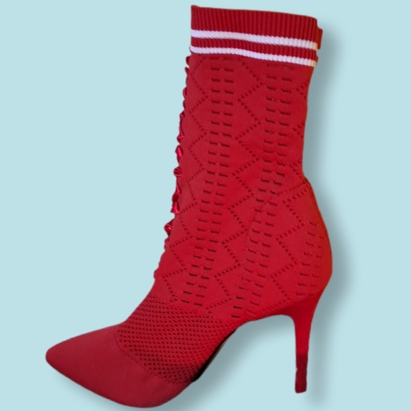 ROGUE Red Knit Sock Ankle Boots Size 9 - Picture 2 of 8